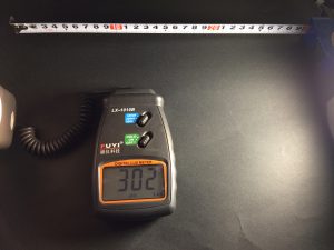 「光目覚まし時計inti4」から30㎝の距離