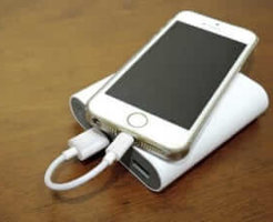 iPhone充電中 (1)