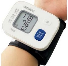 オムロン手首式血圧計